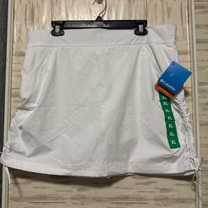 COLUMBIA WOMEN ANYTIME CASUAL SKORT  WHITE SIZE X-LARGE. Waist 18 Length 18